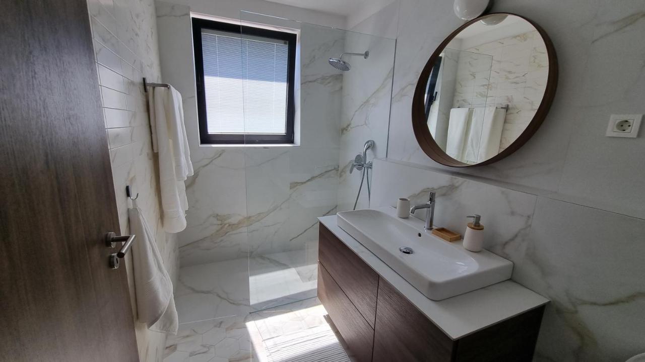 Delta House - Alfa Apartment Zadar Buitenkant foto